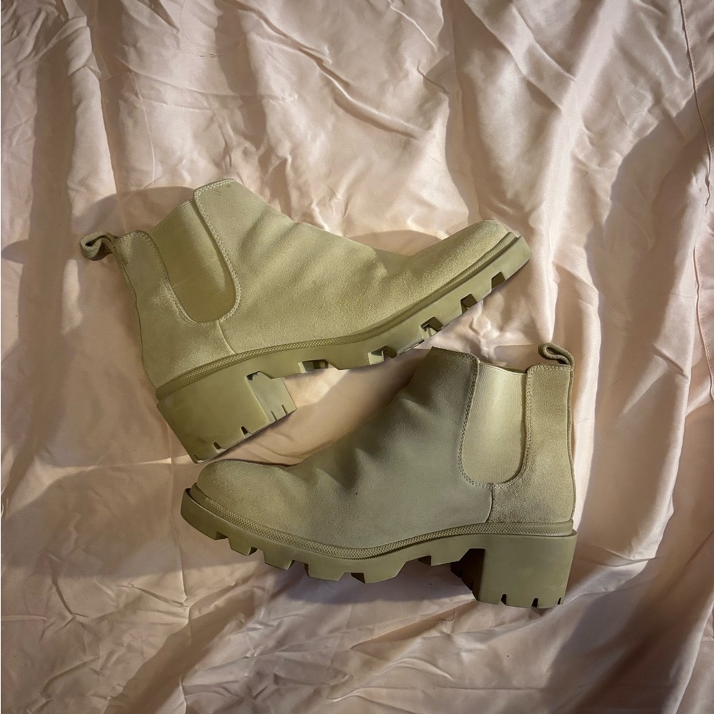 Steve Madden Light Beige Ankle Boots